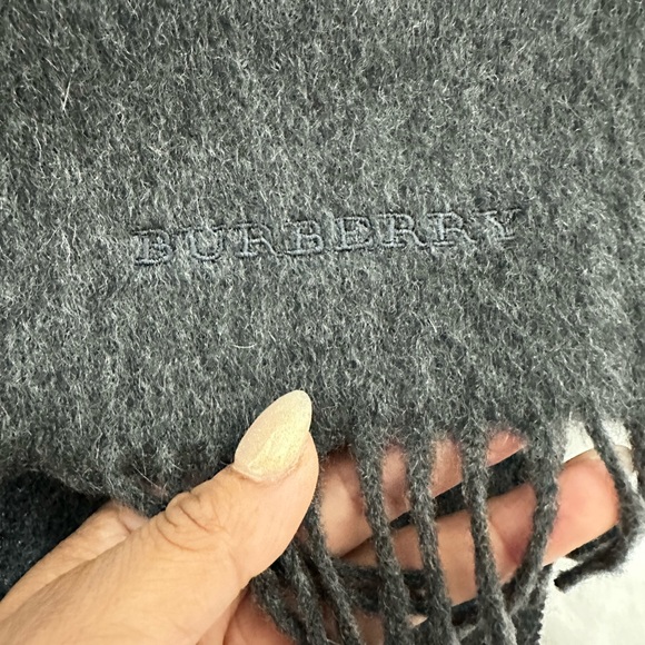 Burberry Gray Cashmere Scarf - Picture 2 of 4